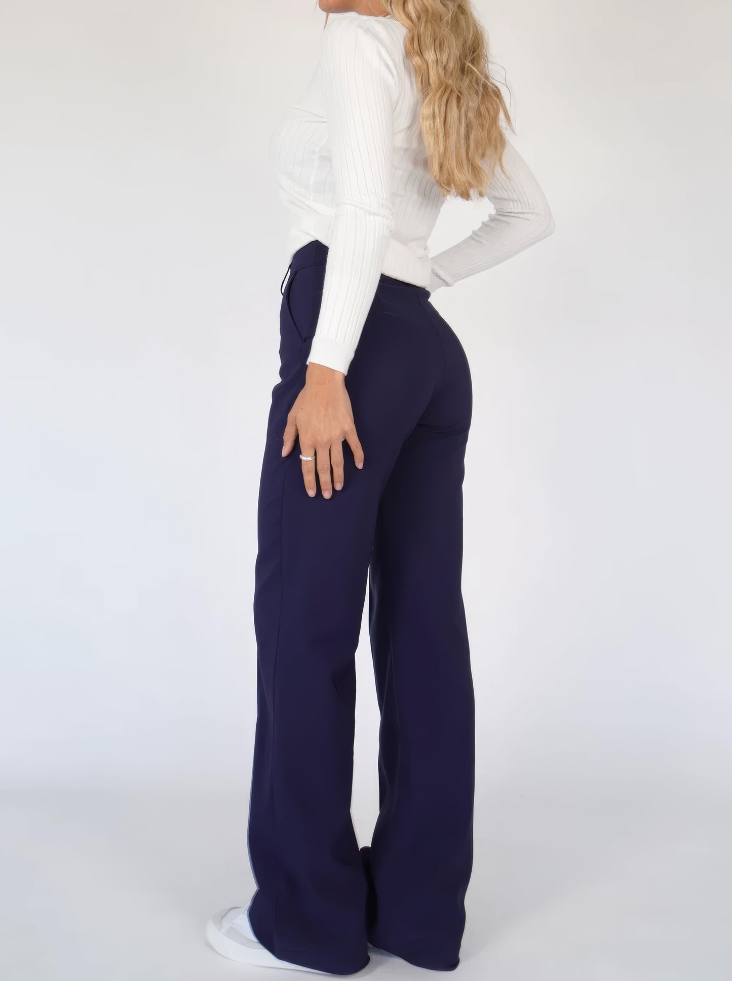 Flora | High-Waisted Wide Leg Trouser for Women | Elegant & Comfortable | Timeless Design