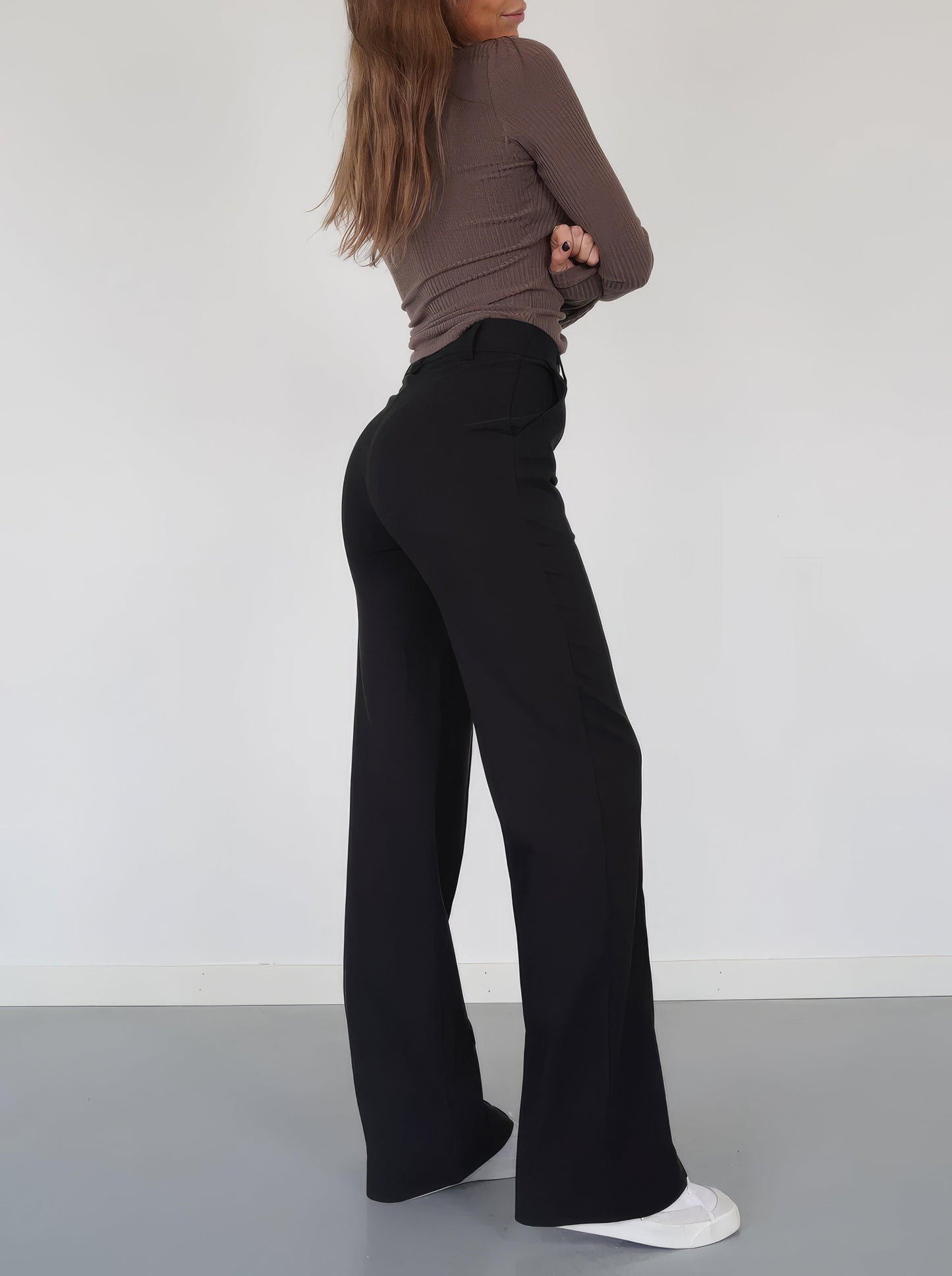 Flora | High-Waisted Wide Leg Trouser for Women | Elegant & Comfortable | Timeless Design